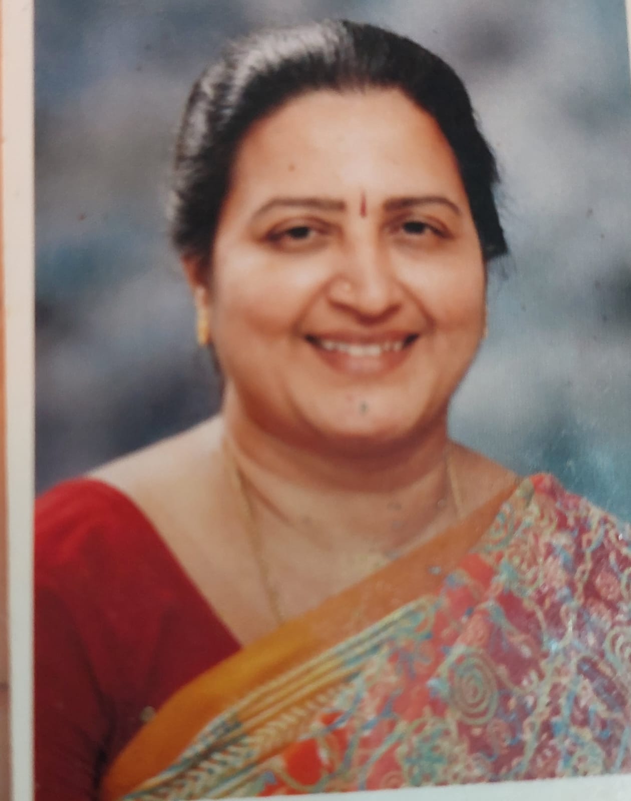 Dr. S. Suganthi